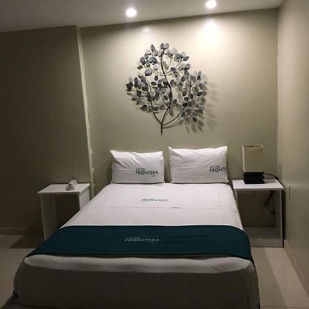 Hotel Frontera Baja Mexicali Extérieur photo