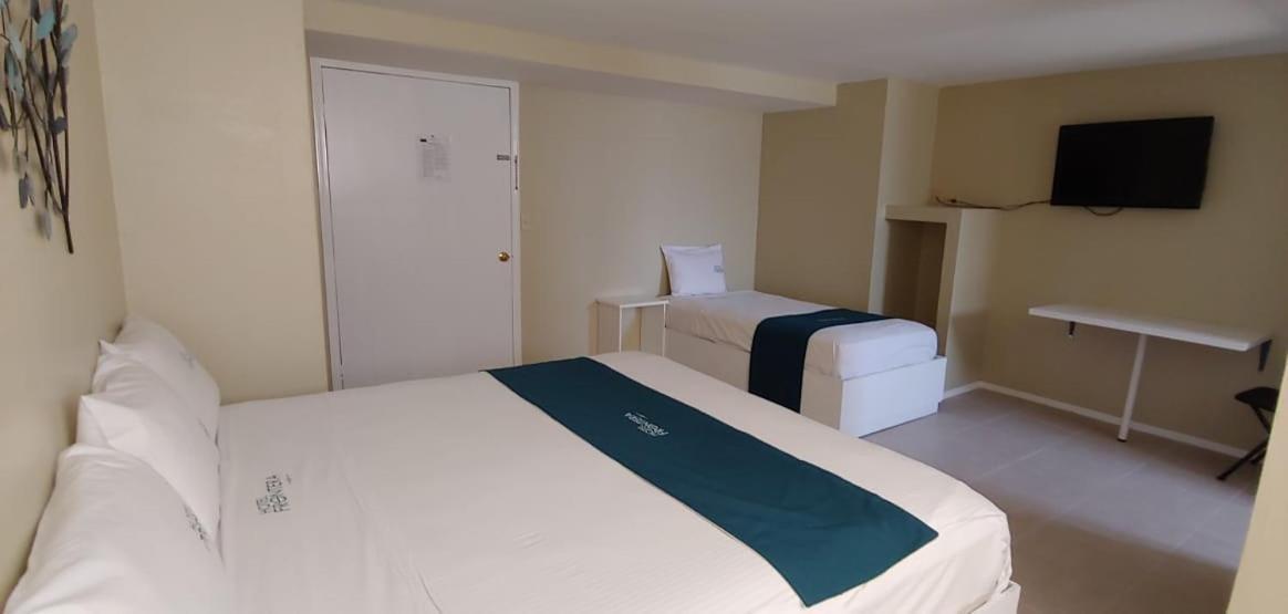Hotel Frontera Baja Mexicali Extérieur photo