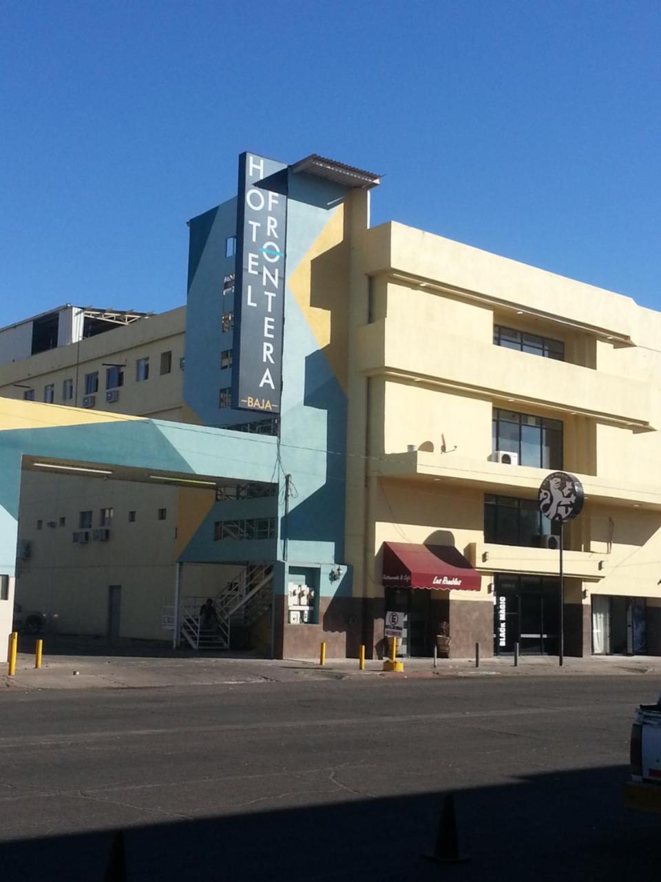 Hotel Frontera Baja Mexicali Extérieur photo